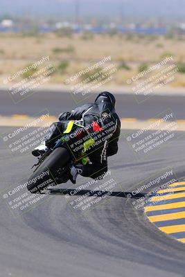 media/Oct-08-2022-SoCal Trackdays (Sat) [[1fc3beec89]]/Turn 11 Backside (1145am)/